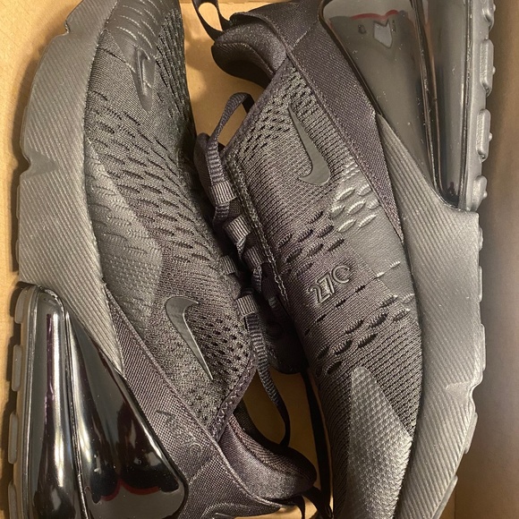 Nike Air Max 270